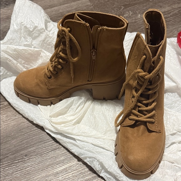 Women's Tan Lace-Up Ankle Boots - Picture 1 of 1